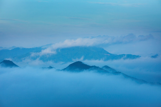 云海 洛阳山