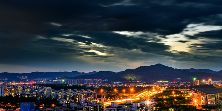 繁华都市建筑夜景