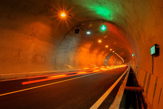 高速公路隧道