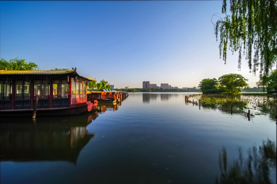 大明湖風光