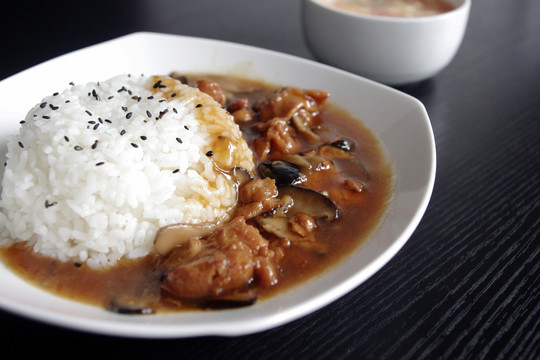 香菇鸡肉饭