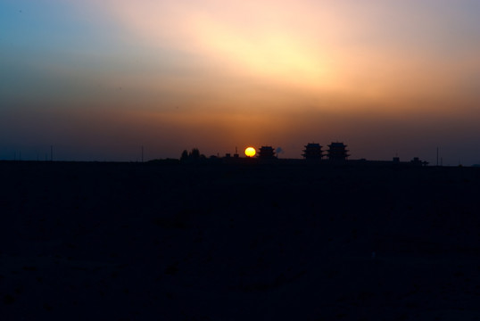 嘉峪关朝阳夕阳