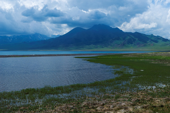 高山湖