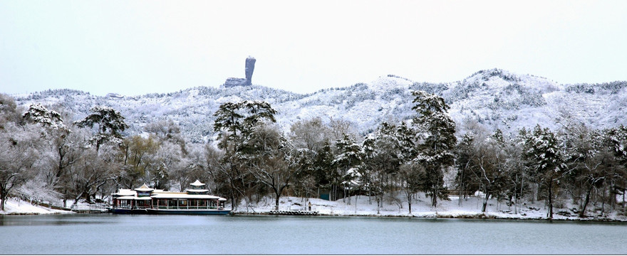 雪景棒槌山