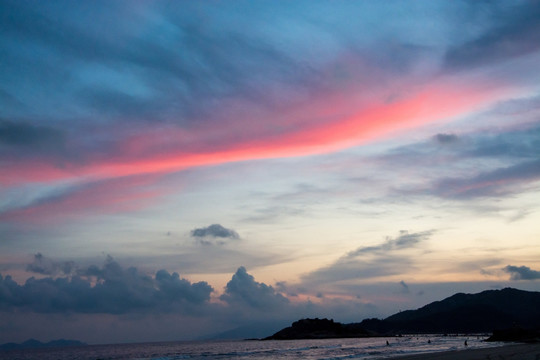 红霞 大海 天空