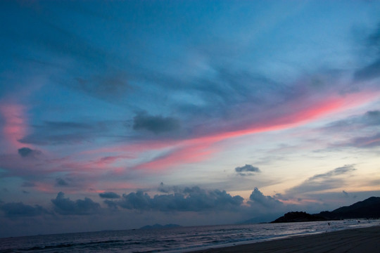 红霞 大海 天空