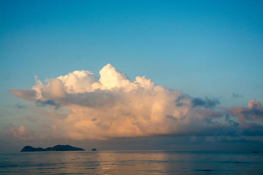 大海 天空 清晨