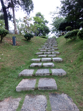 上山石板路