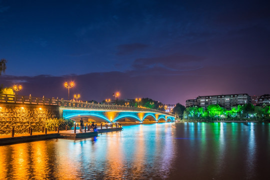 濠河夜景