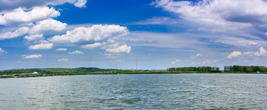 湖面全景