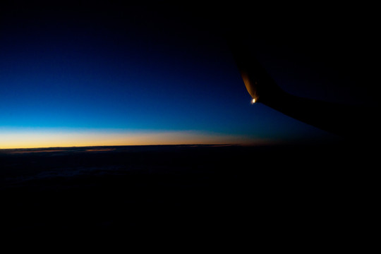 云层 夕阳 飞机 晚霞 天空