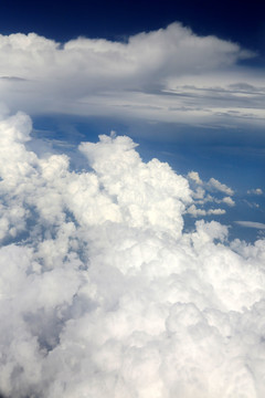 飞机上拍天空