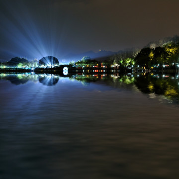 杭州断桥夜景