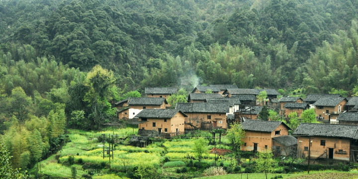 深山瓦房