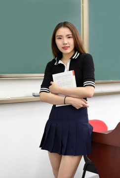 教室里的女学生