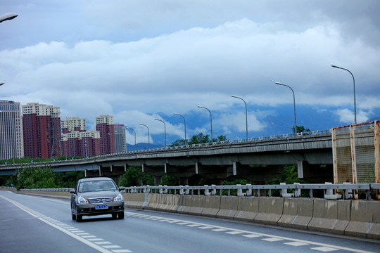 雨后乌云