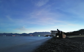 海滩夜景