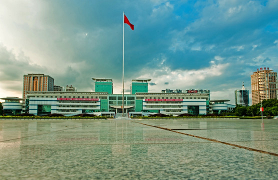 贵港市政府 新世纪广场 荷城