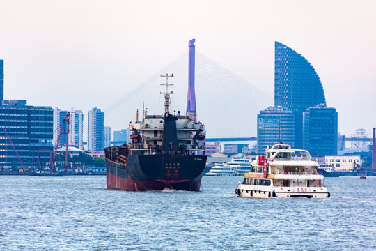 黃浦江貨輪