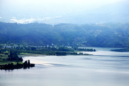 西昌邛海 海岸线