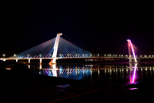 斜拉桥夜景