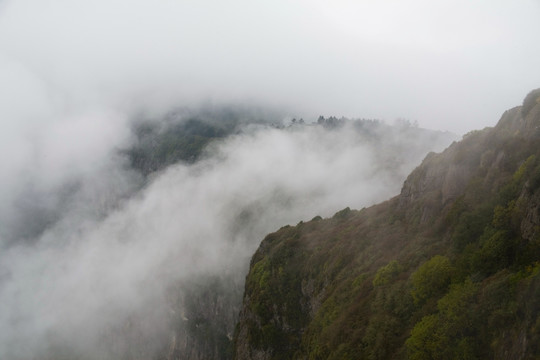 峨眉山