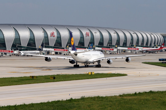 德国汉莎航空 飞机滑行