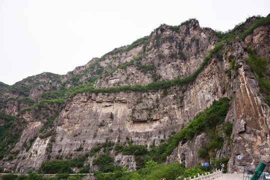 断崖石头山脉风景