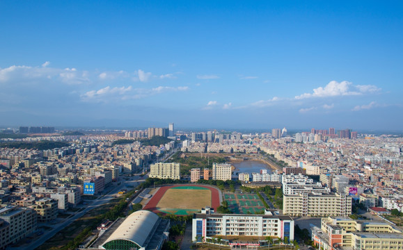 阳西一中 学校