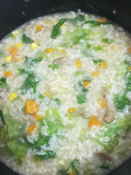 蔬菜猪肝粥