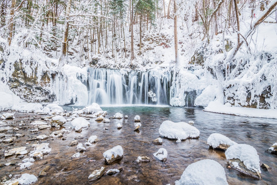 吊水壶瀑布雪景