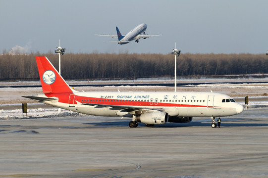 四川航空 飞机滑行