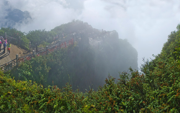 峨眉山