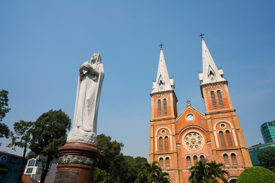 胡志明市圣母大教堂