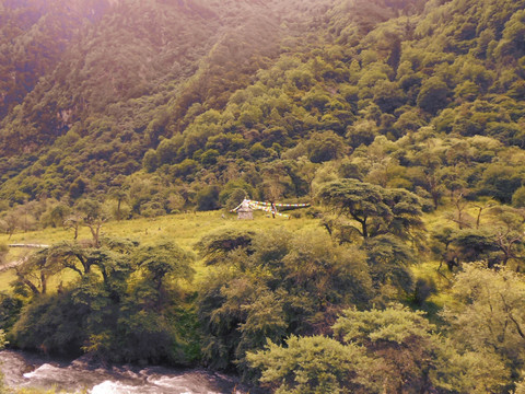 山谷山间清流 晚霞夕照