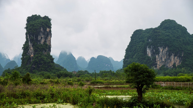 独立的山峰