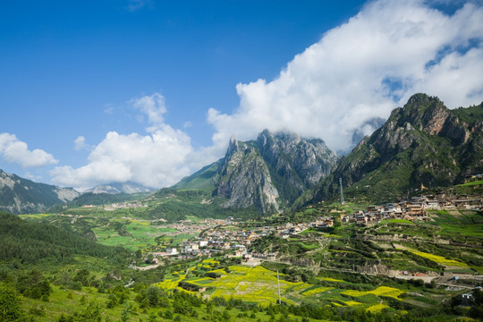 扎尕那 山峰