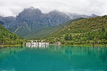 丽江玉龙雪山蓝月谷