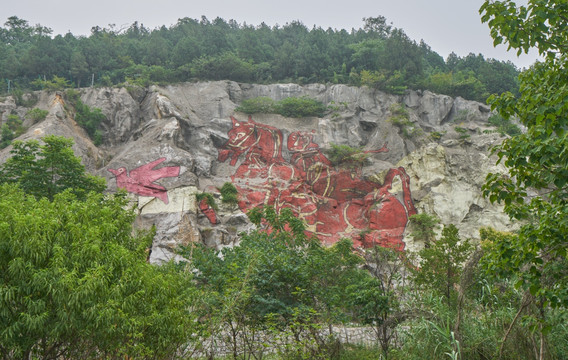大型岩体壁画