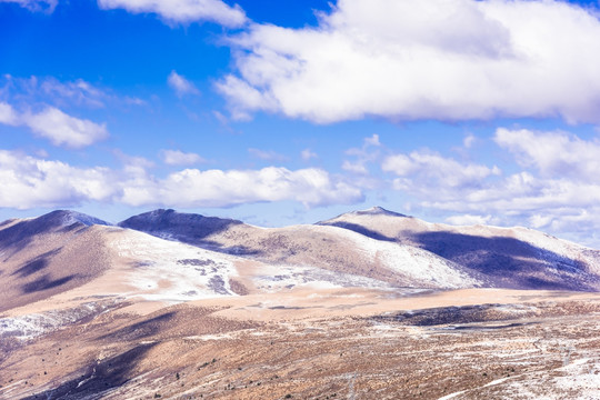 雪后的折多山美景