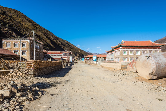 藏区民居
