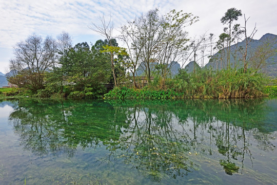 河流