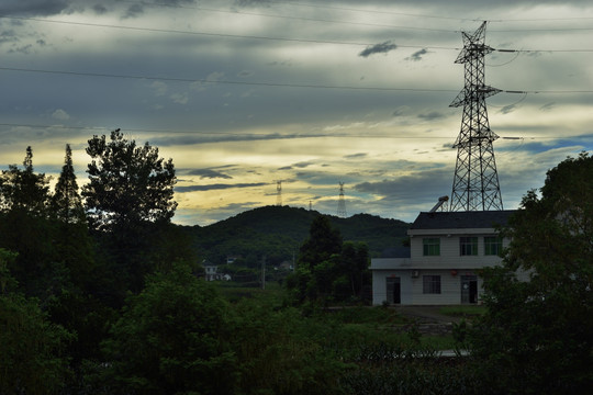 晚霞 输电路 风景