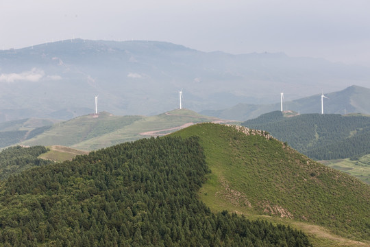 风力发电机 冰山梁