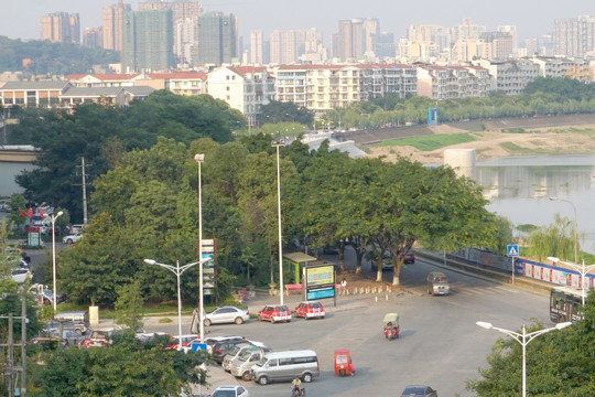 绵阳安昌河两岸城市风光