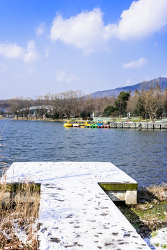 前胡雪后美景