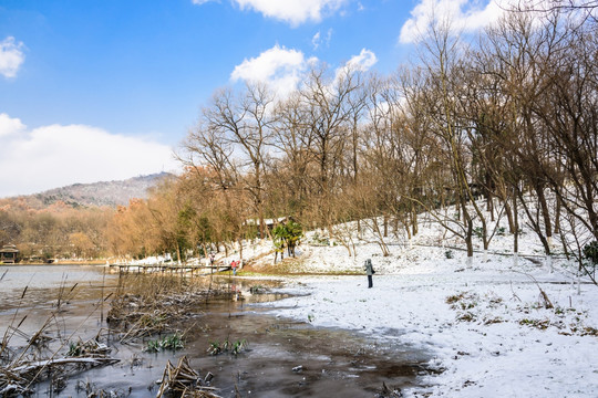 前胡雪后美景