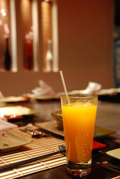日式铁板烧橙汁饮料