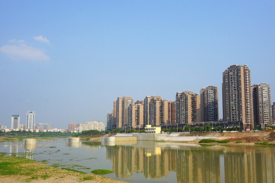 绵阳安昌河两岸城市风光