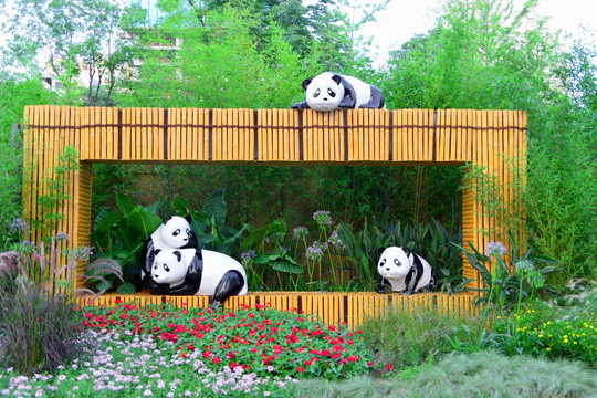 竹文化主题雕塑 大熊猫雕塑